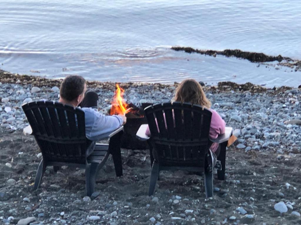Qualicum Breeze Beach Resort Bowser Екстериор снимка