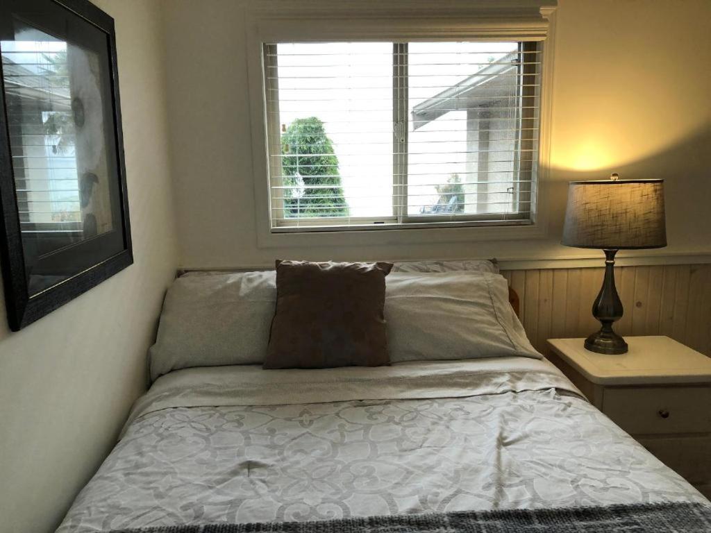 Qualicum Breeze Beach Resort Bowser Екстериор снимка