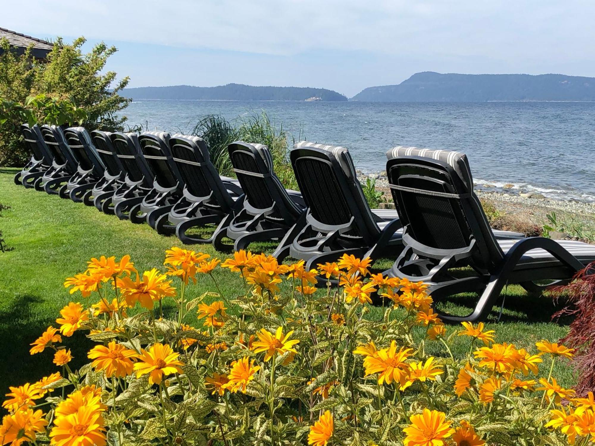 Qualicum Breeze Beach Resort Bowser Екстериор снимка